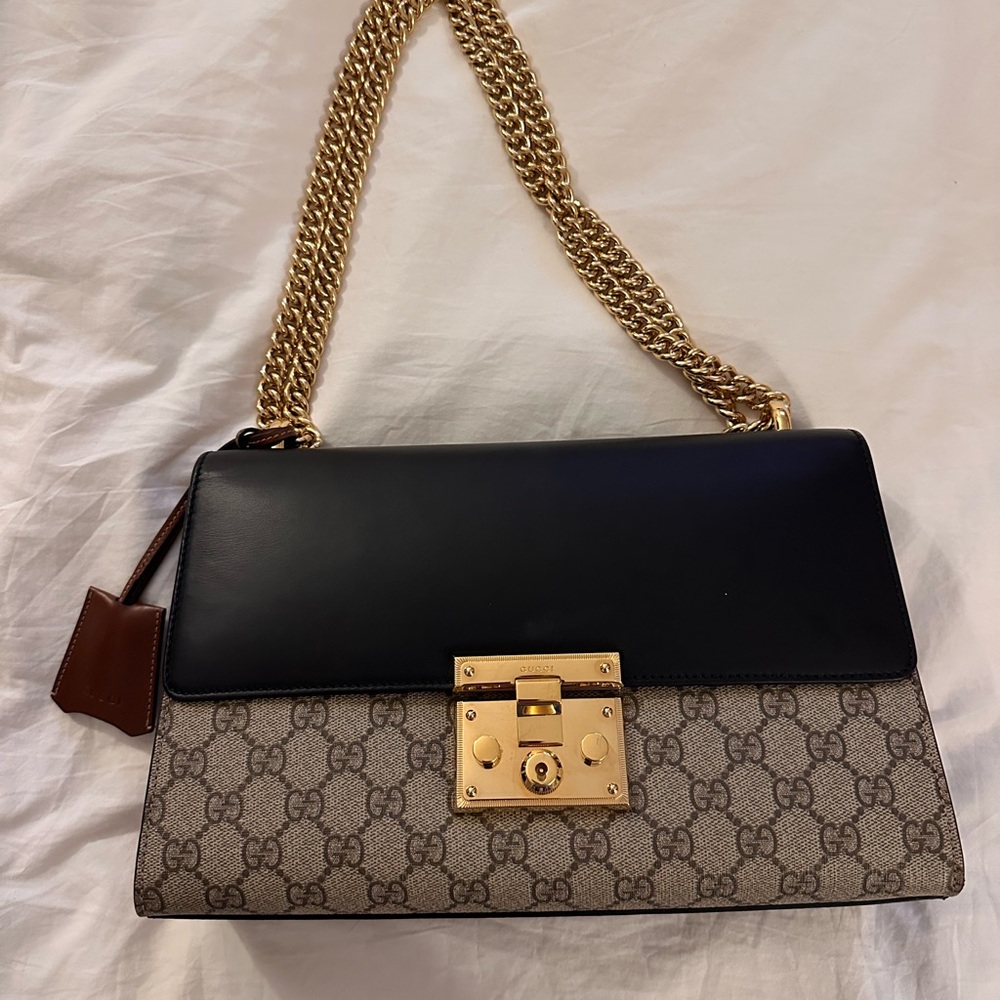 Gucci GG supreme Padlock Bag Medium